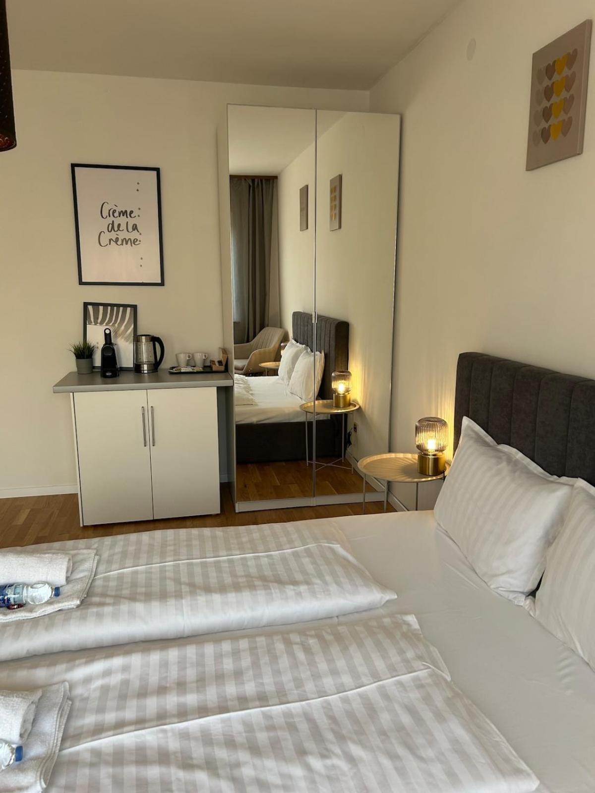 Near Airport Zagreb 2 Netflix, Wifi, Self Check In Lägenhet Velika Gorica Exteriör bild